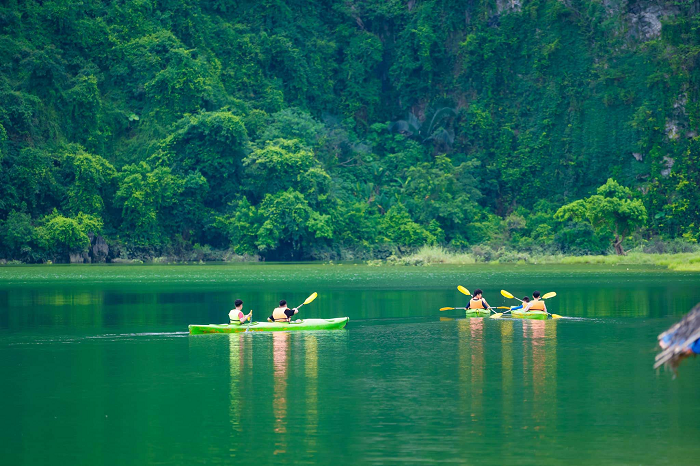 Explore Nong Dung Lake